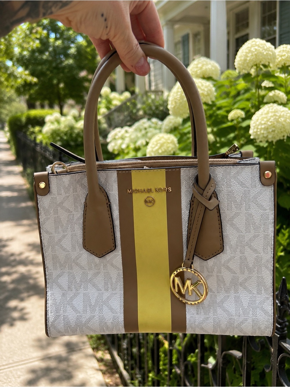 Michael Kors Dillon Small
Saffiano Leather Top Zip Bag
Yellow and Brown Stripes - Picture 13 of 14